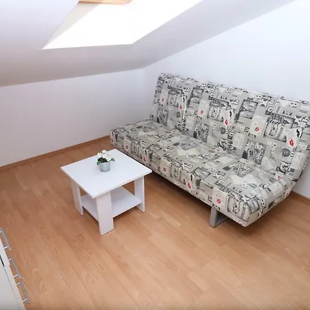 City Center Apartment *