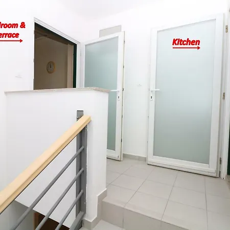City Center Apartment *