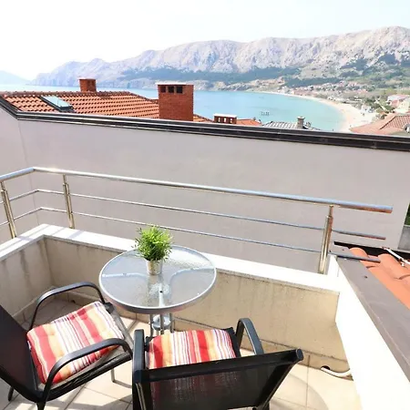 City Center Apartment *